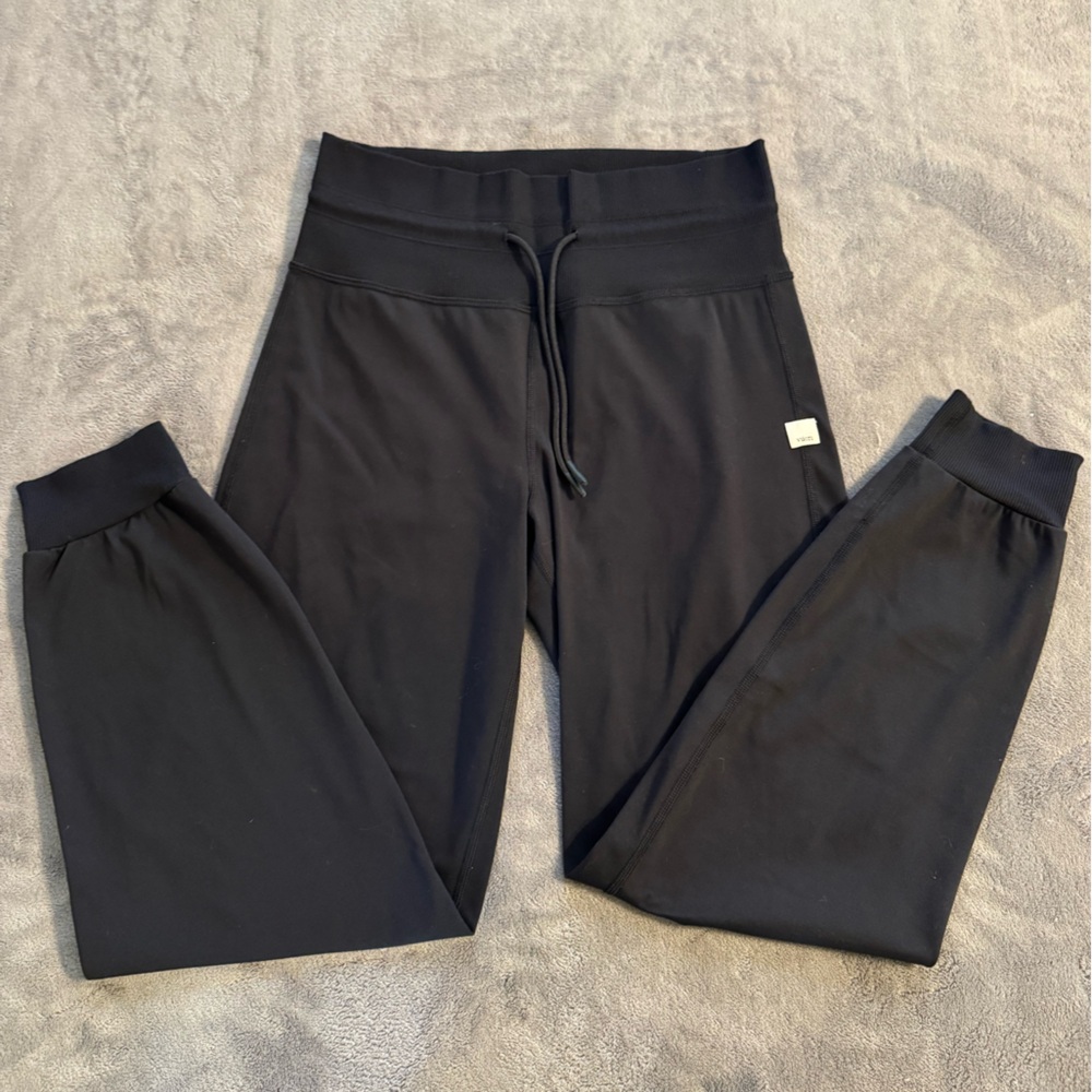 Vuori Daily Joggers